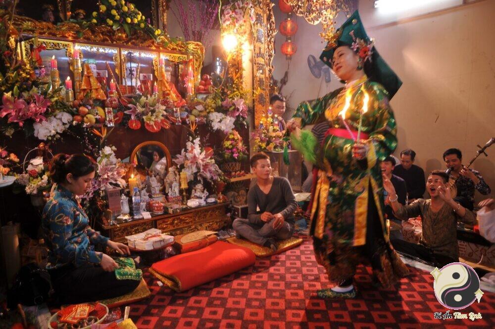 Người nhập đồng phải là người có duyên
